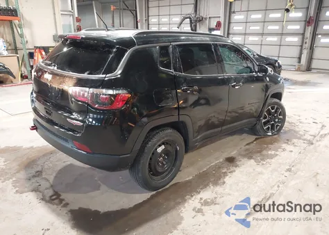 2019 Jeep Compass Trailhawk 4X4 z USA, uszkodzony, nr VIN 3C4NJDDB2KT645731